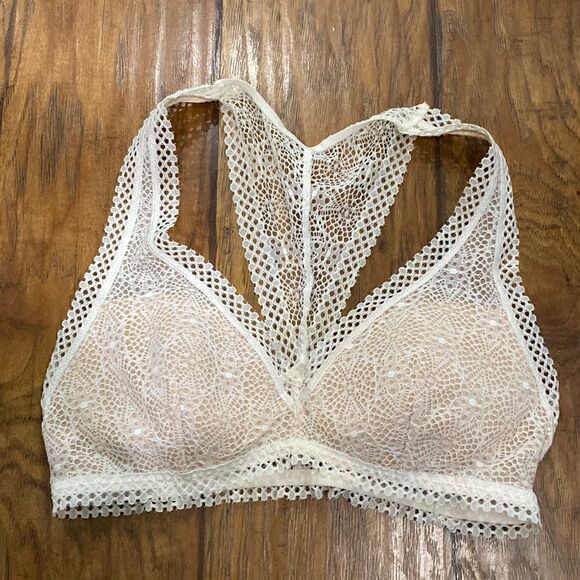 Victorias Secret Cream Lace Softshell Bralette - Picture 8 of 8